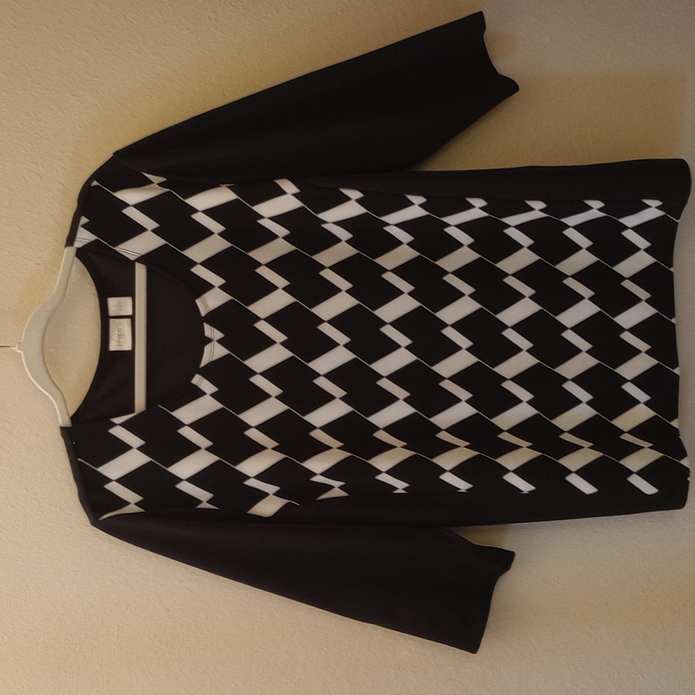 Chico's Sz 3 black and white top